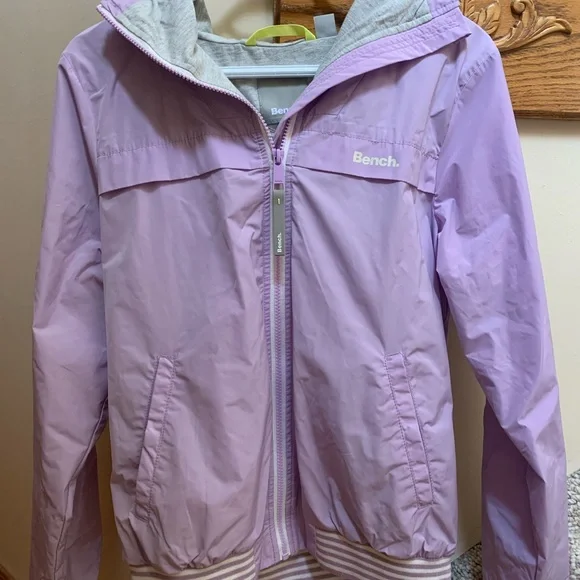 Bench windbreaker deals
